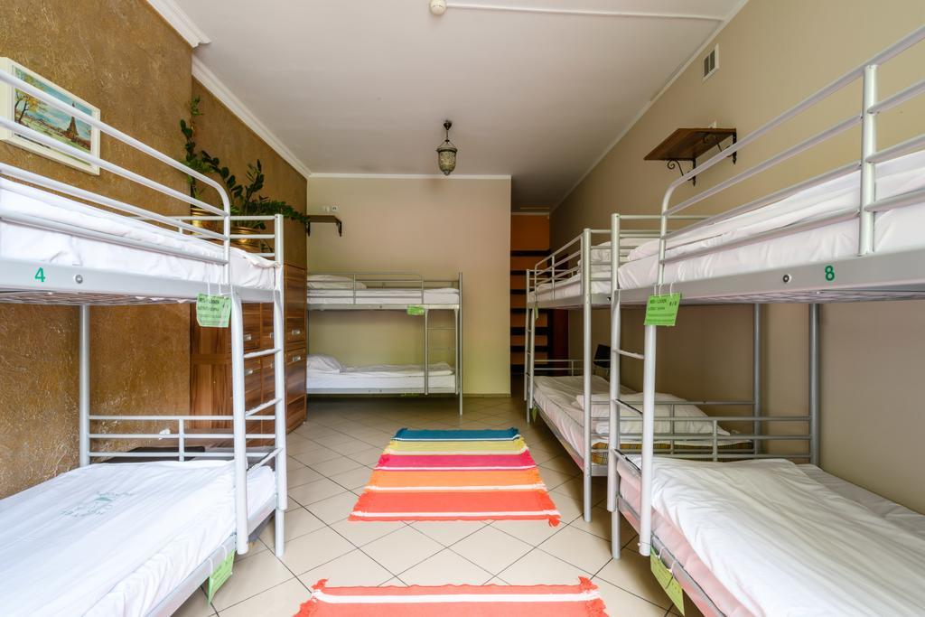 ורשה Hostel Krokodyl מראה חיצוני תמונה
