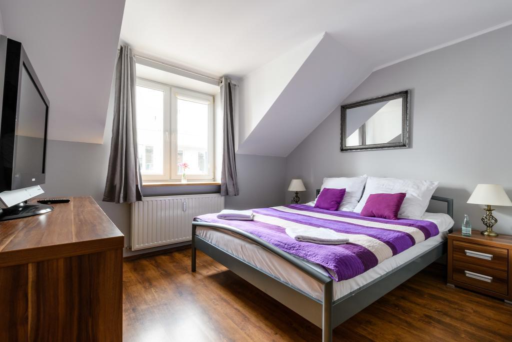 ורשה Hostel Krokodyl מראה חיצוני תמונה