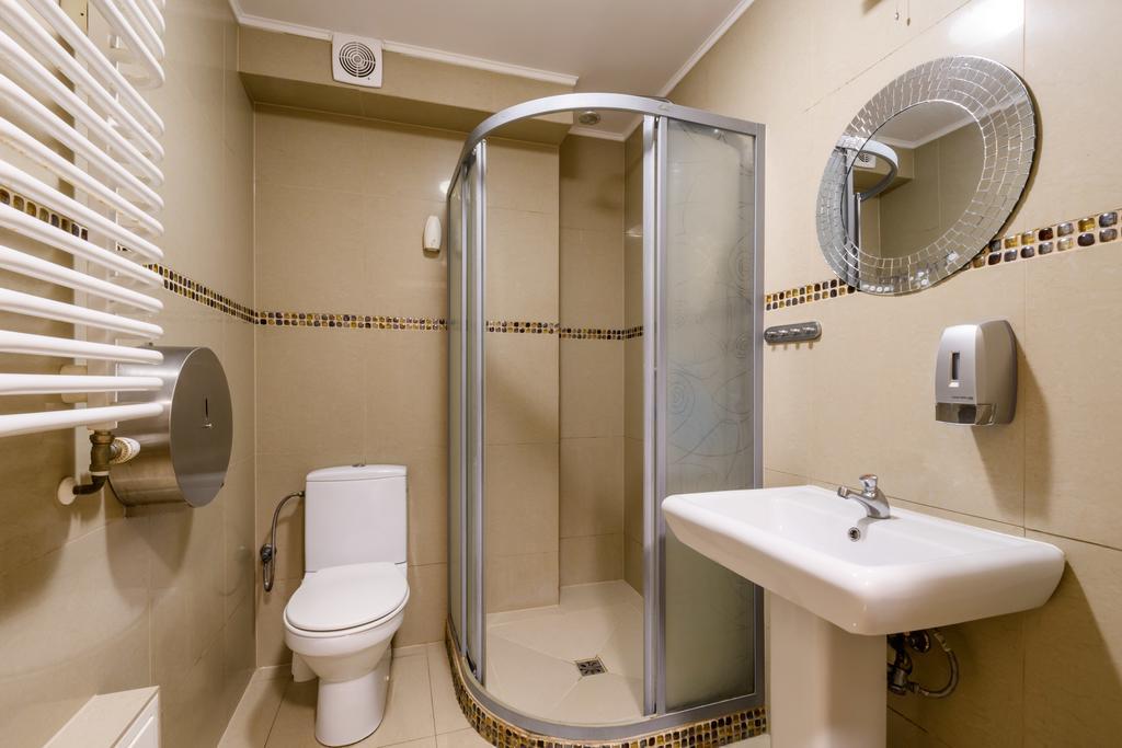 ורשה Hostel Krokodyl מראה חיצוני תמונה