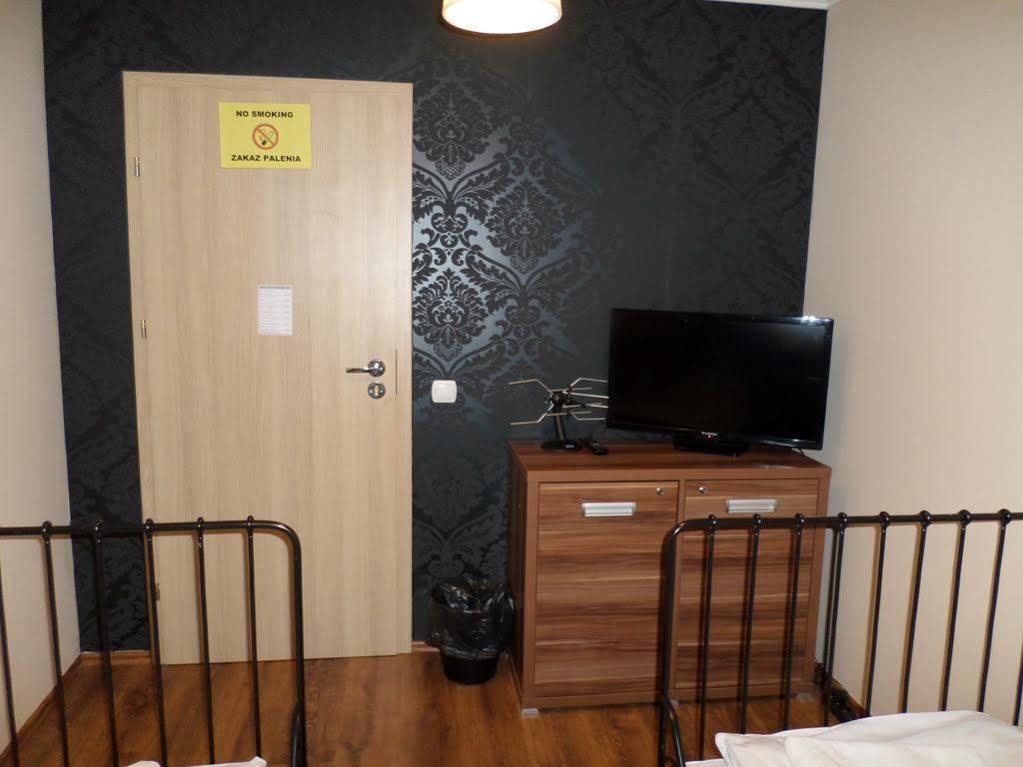 ורשה Hostel Krokodyl מראה חיצוני תמונה