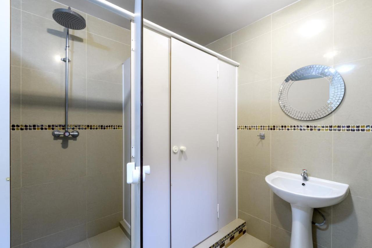 ורשה Hostel Krokodyl מראה חיצוני תמונה