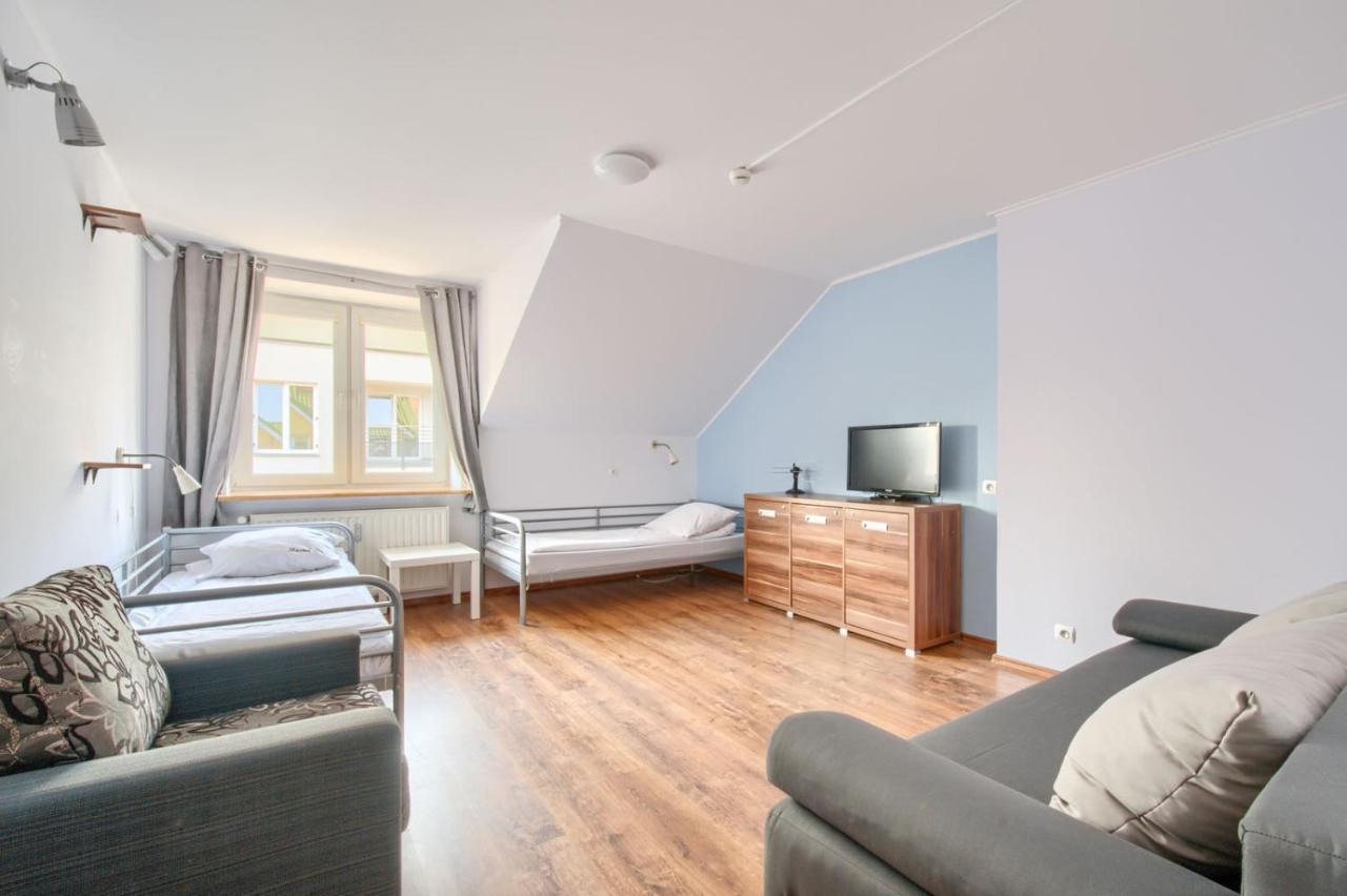 ורשה Hostel Krokodyl מראה חיצוני תמונה